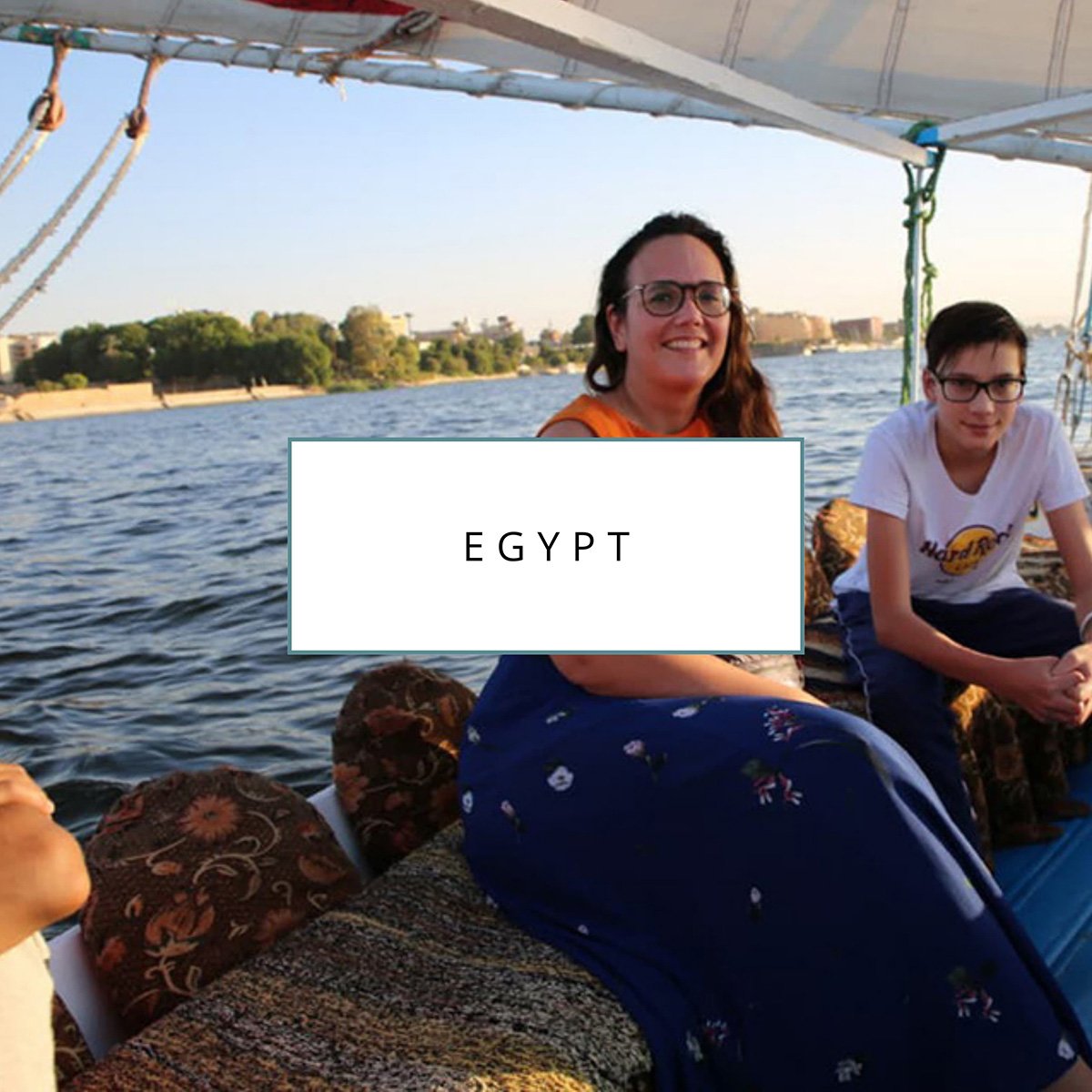 Cover image with the text "Egypt" clicking this image will bring you to the Egypt family travel guides on Sas Crossing Countries.